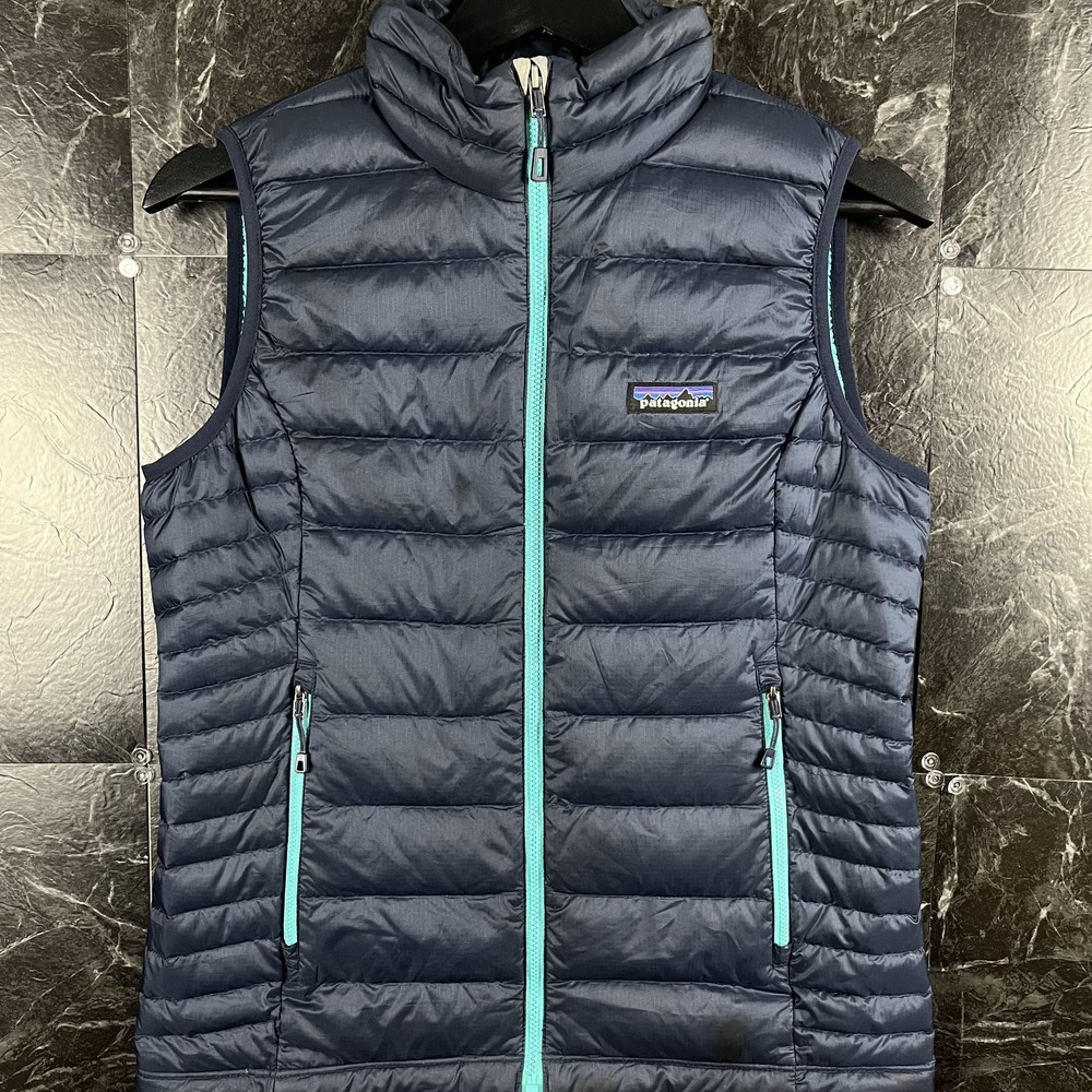 Patagonia Women's Navy Puff Down Sweater Vest Small